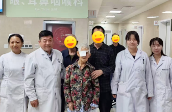 90岁、聋哑、心衰、近乎失明......这台手术，他们为什么非做不可？